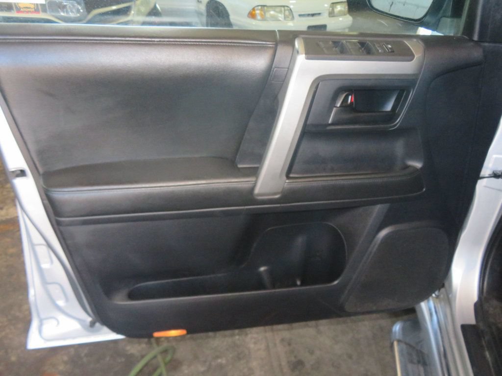 Used 2011 Toyota 4Runner Limited AWD/4WD image 15
