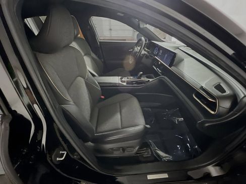 Used 2023 Toyota Crown XLE image 31