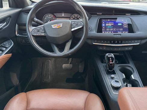 Used 2022 Cadillac XT4 Premium Luxury image 13