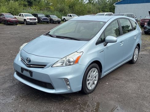 Used 2014 Toyota Prius V Three w/ Preferred Accessory Package FWD image 1