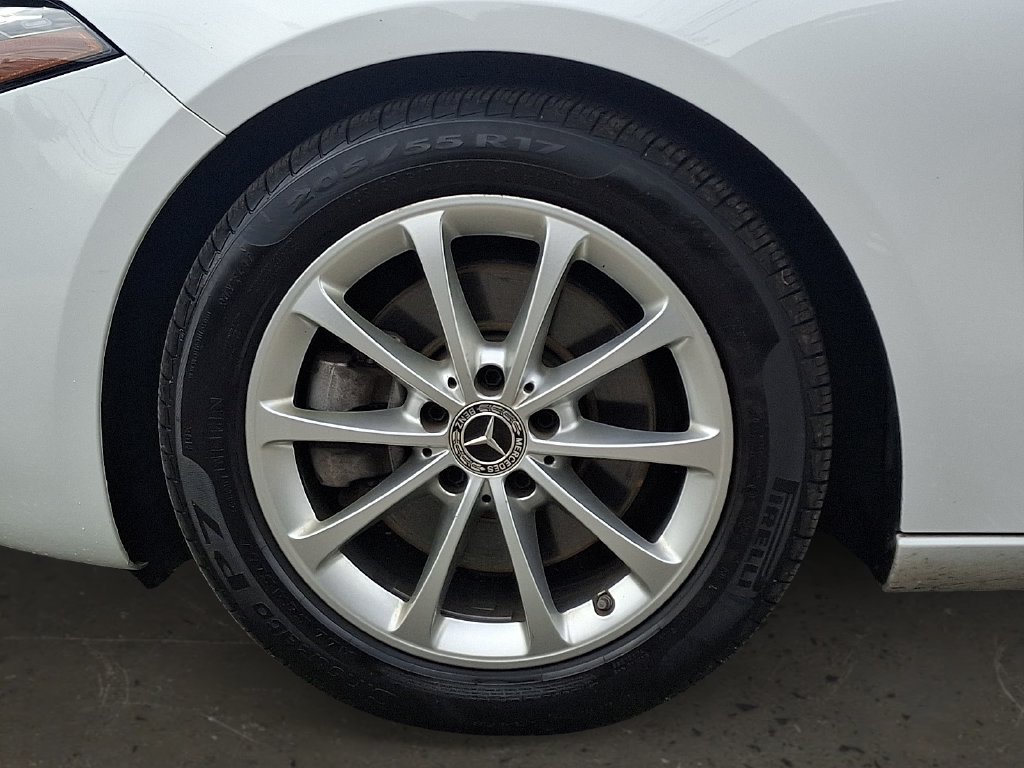 Used 2019 Mercedes-Benz A 220 4MATIC image 9