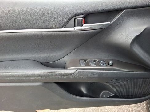 Used 2022 Toyota Camry XSE image 15