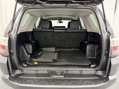 Used 2018 Toyota 4Runner SR5 Premium w/ Wilderness Package AWD/4WD image 28