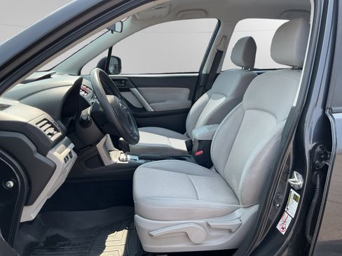 Used 2014 Subaru Forester 2.5i AWD/4WD image 9