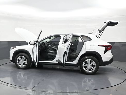 Used 2024 Chevrolet Trax LS FWD image 30