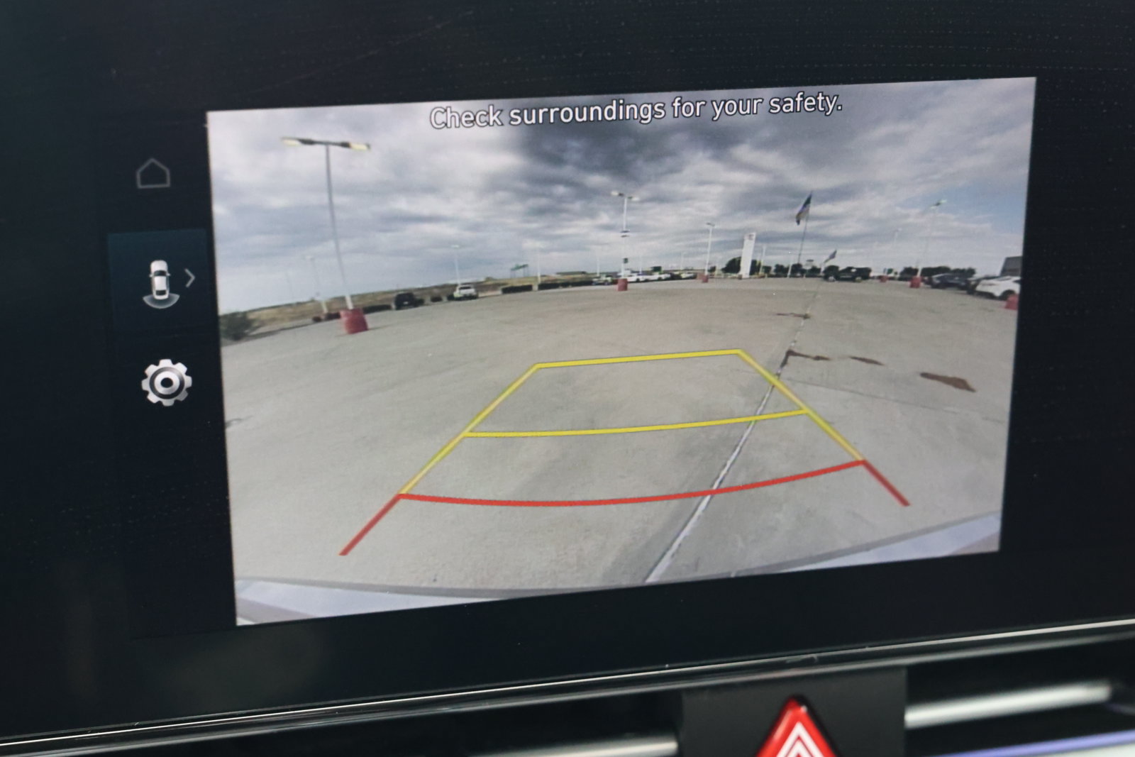 Used 2025 Hyundai Elantra SEL FWD image 23