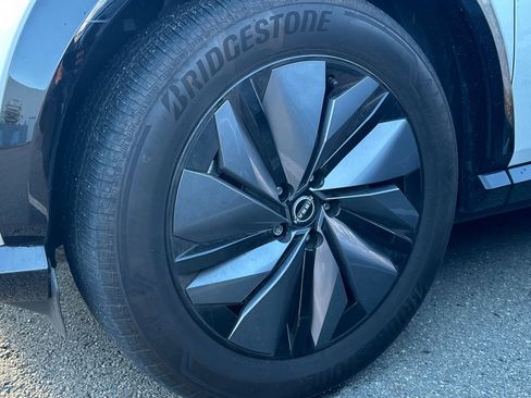 Certified 2024 Nissan Ariya FWD image 7