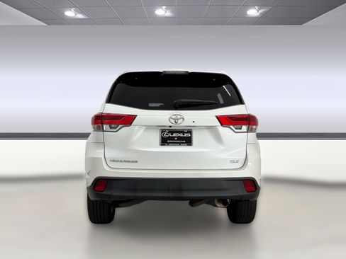 Used 2017 Toyota Highlander XLE FWD image 10