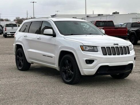Used 2015 Jeep Grand Cherokee Altitude AWD/4WD image 8