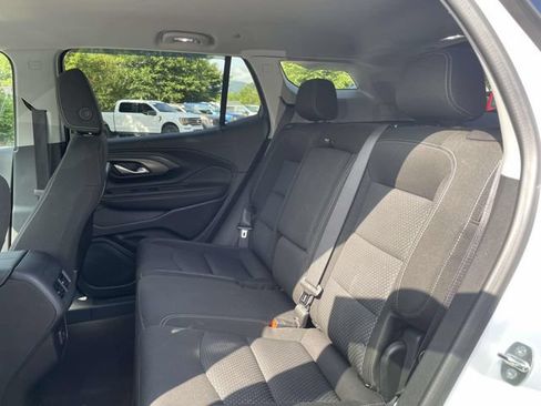 Used 2024 GMC Terrain SLE FWD image 16