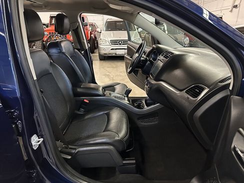 Used 2017 Dodge Journey Crossroad image 16