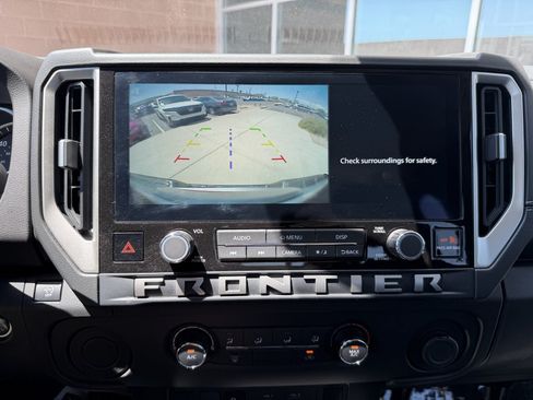 Used 2025 Nissan Frontier SV RWD image 24