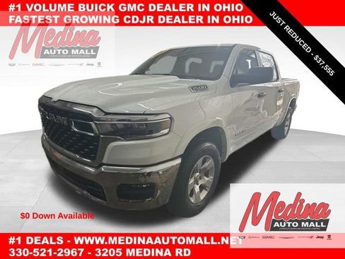Used 2025 RAM 1500 Big Horn AWD/4WD image 1