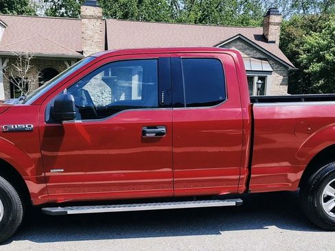 Used 2015 Ford F150 XLT AWD/4WD image 2
