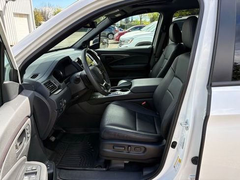 Used 2024 Honda Passport EX-L image 12