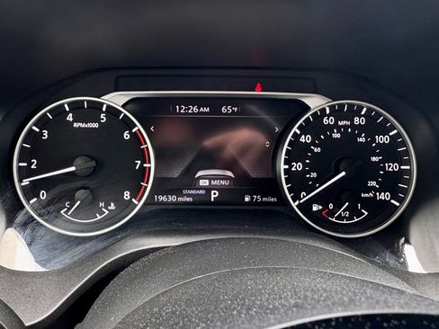 Used 2023 Nissan Rogue SV FWD image 9