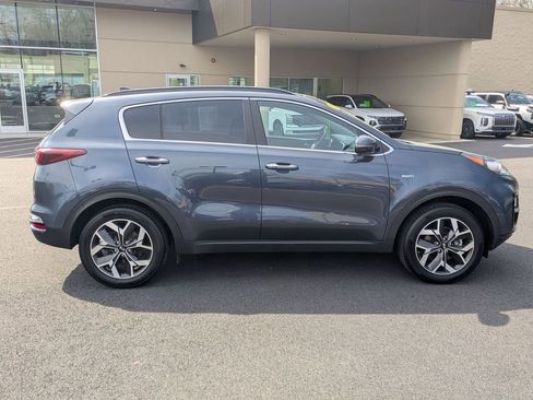 Used 2022 Kia Sportage EX AWD/4WD image 4
