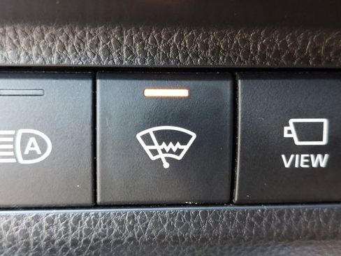 Used 2019 Toyota RAV4 Limited AWD/4WD image 38