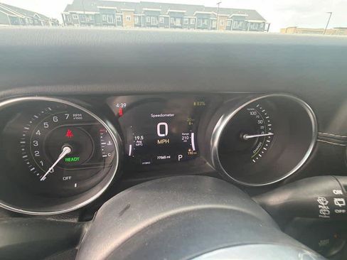 Used 2021 Jeep Wrangler Unlimited Sahara w/ Cold Weather Group AWD/4WD image 15