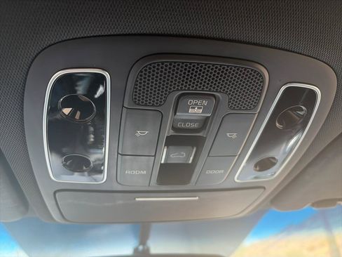 Used 2015 Kia Soul ! w/ Sun & Sound Package FWD image 15