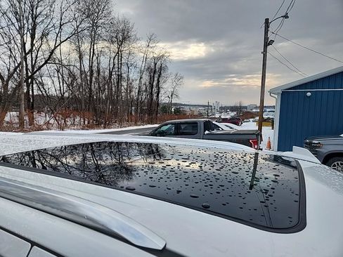 Certified 2023 GMC Yukon XL SLT w/ SLT Luxury Package image 12