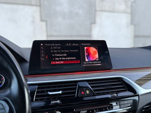 Used 2019 BMW 530i w/ Convenience Package RWD image 25