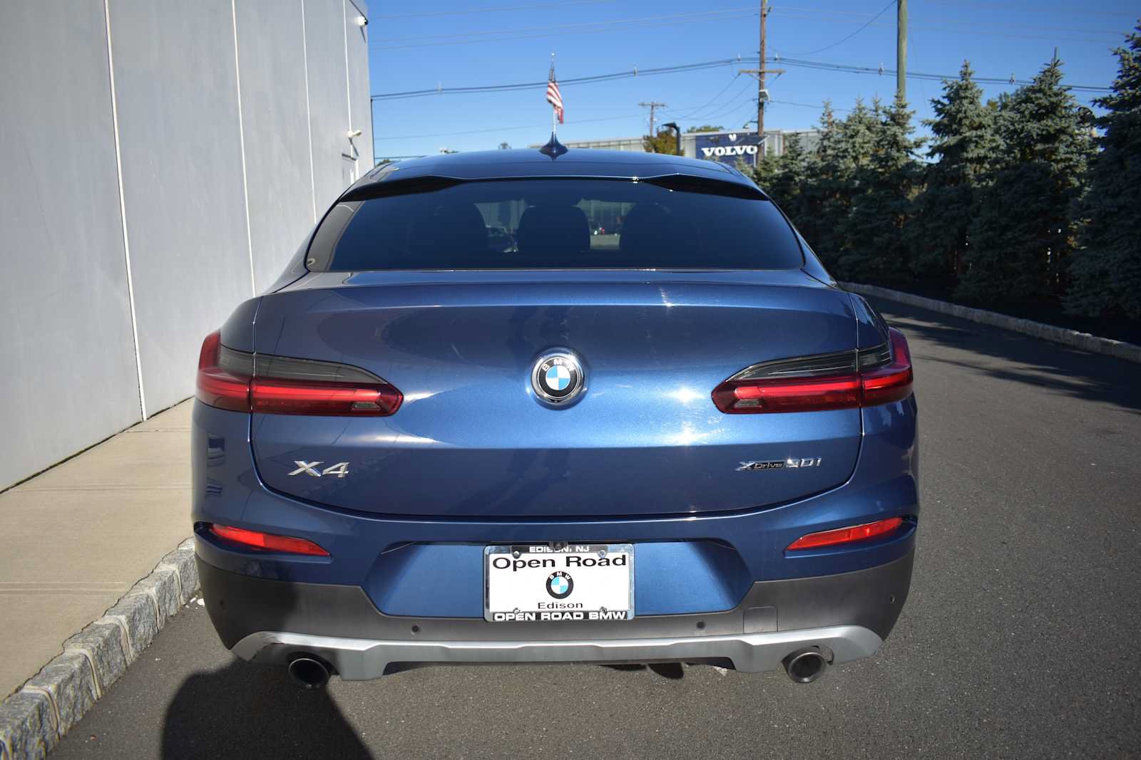 Used 2021 BMW X4 xDrive30i w/ Premium Package AWD/4WD image 6