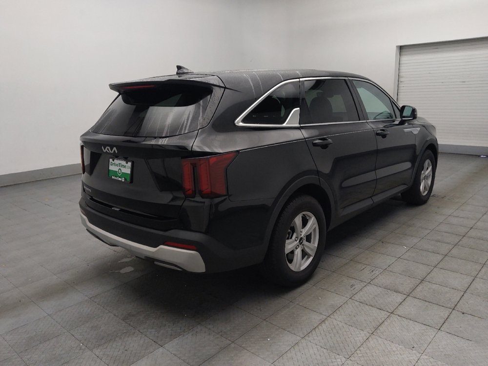 Used 2024 Kia Sorento LX FWD image 9