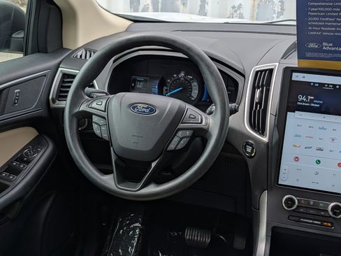 Used 2024 Ford Edge SE AWD/4WD image 16
