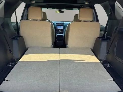 Used 2017 Ford Explorer Limited w/ Equipment Group 301A AWD/4WD image 35