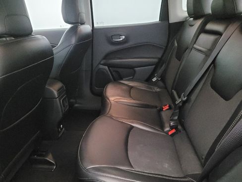 Used 2019 Jeep Compass Latitude w/ Popular Equipment Group AWD/4WD image 18