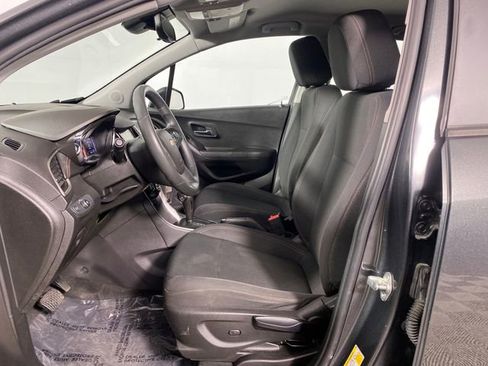 Certified 2019 Chevrolet Trax LS image 10