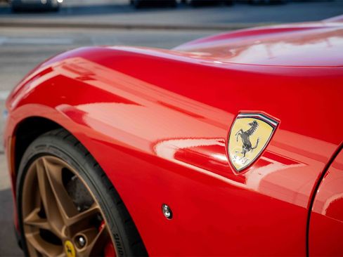 Used 2024 Ferrari Roma Spider image 4