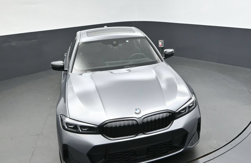 Used 2026 BMW 330i Sedan w/ M Sport Package RWD image 38