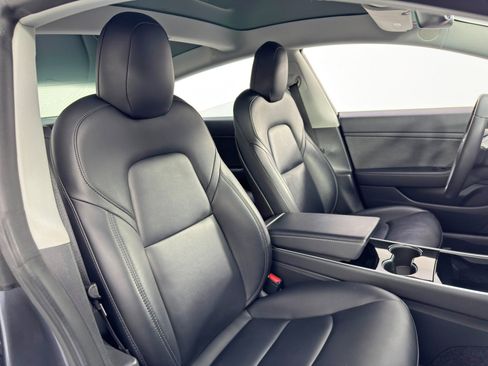 Used 2020 Tesla Model 3 Standard Range Plus image 36