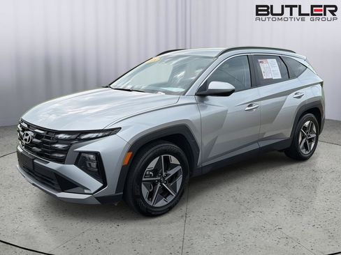 Used 2025 Hyundai Tucson SEL FWD image 1