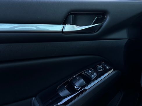 Used 2025 Nissan Altima 2.5 SR image 21