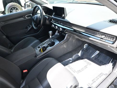 Used 2024 Honda Civic Sport image 23