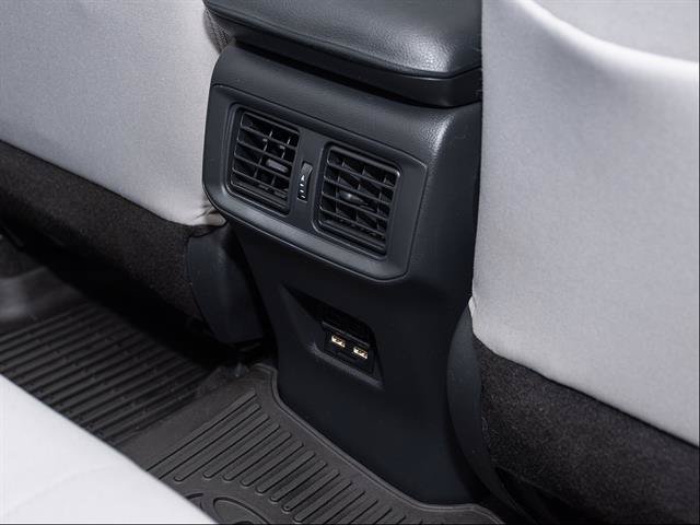 Used 2021 Toyota RAV4 XLE w/ XLE Grade Weather Package AWD/4WD image 23