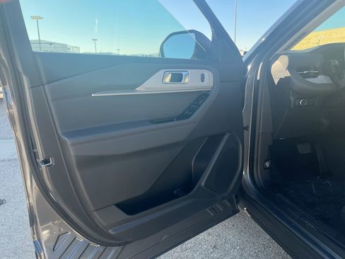 New 2026 Ford Explorer Active w/ Active Comfort Package image 21