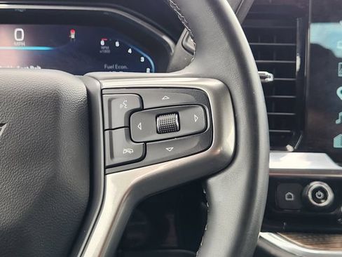 Used 2025 Chevrolet Silverado 1500 LT RWD image 29