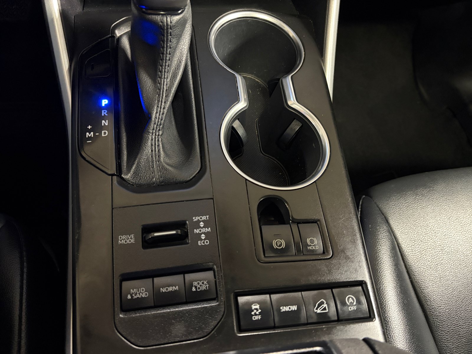 Used 2021 Toyota Highlander XLE AWD/4WD image 21
