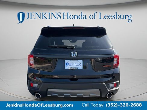 Used 2023 Honda Passport TrailSport image 4