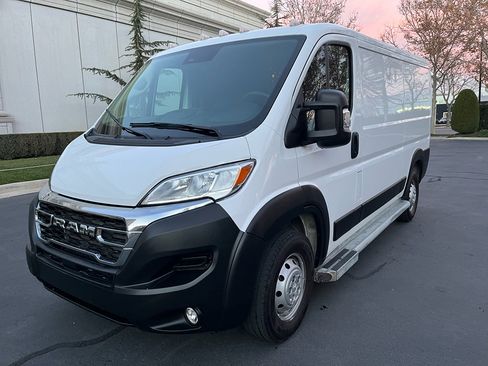 Used 2023 RAM ProMaster 2500 image 3