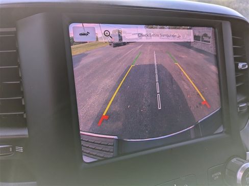 Used 2022 RAM 2500 Big Horn w/ Level 1 Equipment Group AWD/4WD image 19