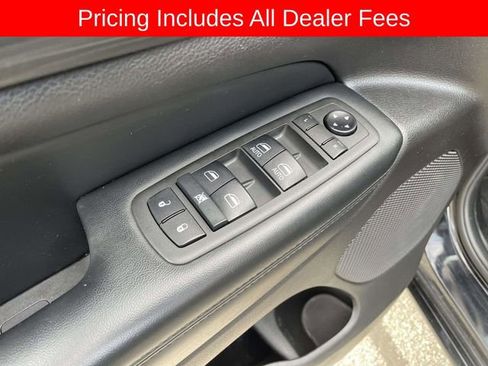 Used 2021 Jeep Grand Cherokee Laredo X AWD/4WD image 19