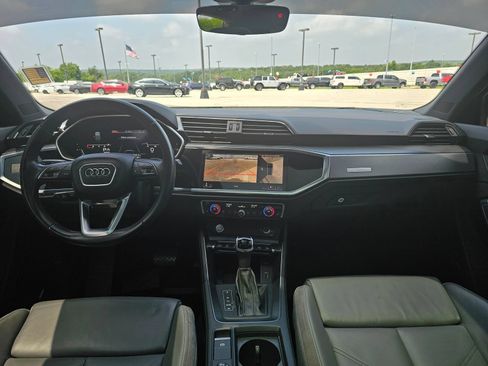 Used 2020 Audi Q3 2.0T Prestige AWD/4WD image 29