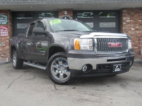 Used 2011 GMC Sierra 1500 SLE w/ Power Tech Package AWD/4WD image 2