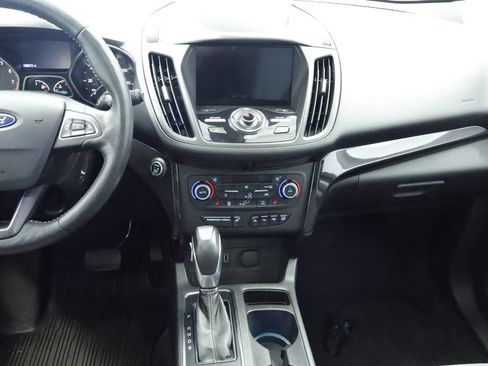 Used 2019 Ford Escape Titanium AWD/4WD image 25