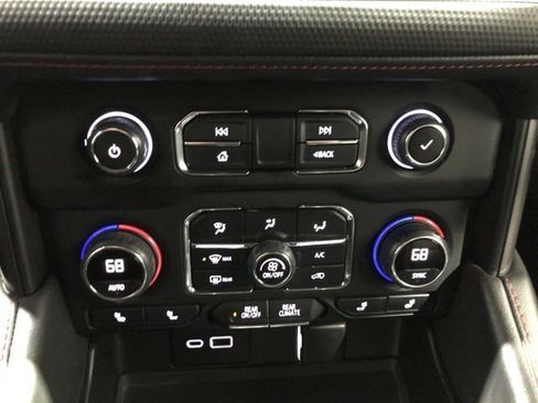 Certified 2022 Chevrolet Suburban RST w/ Sport Performance Package image 21